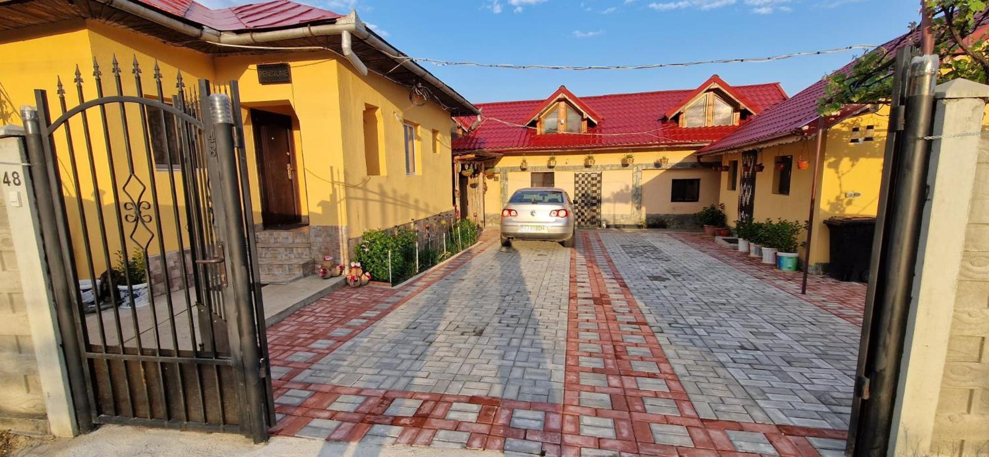 Casa Andreea Hotel Novaci-Straini Luaran gambar