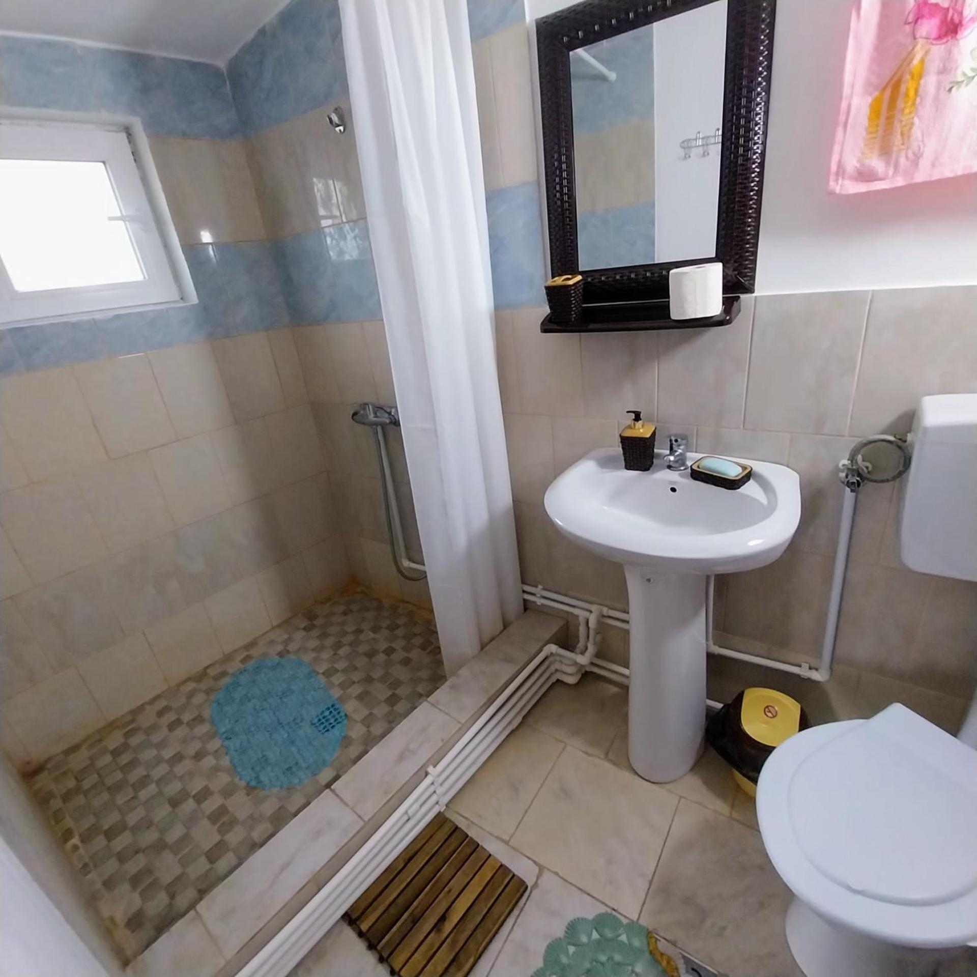 Casa Andreea Hotel Novaci-Straini Luaran gambar