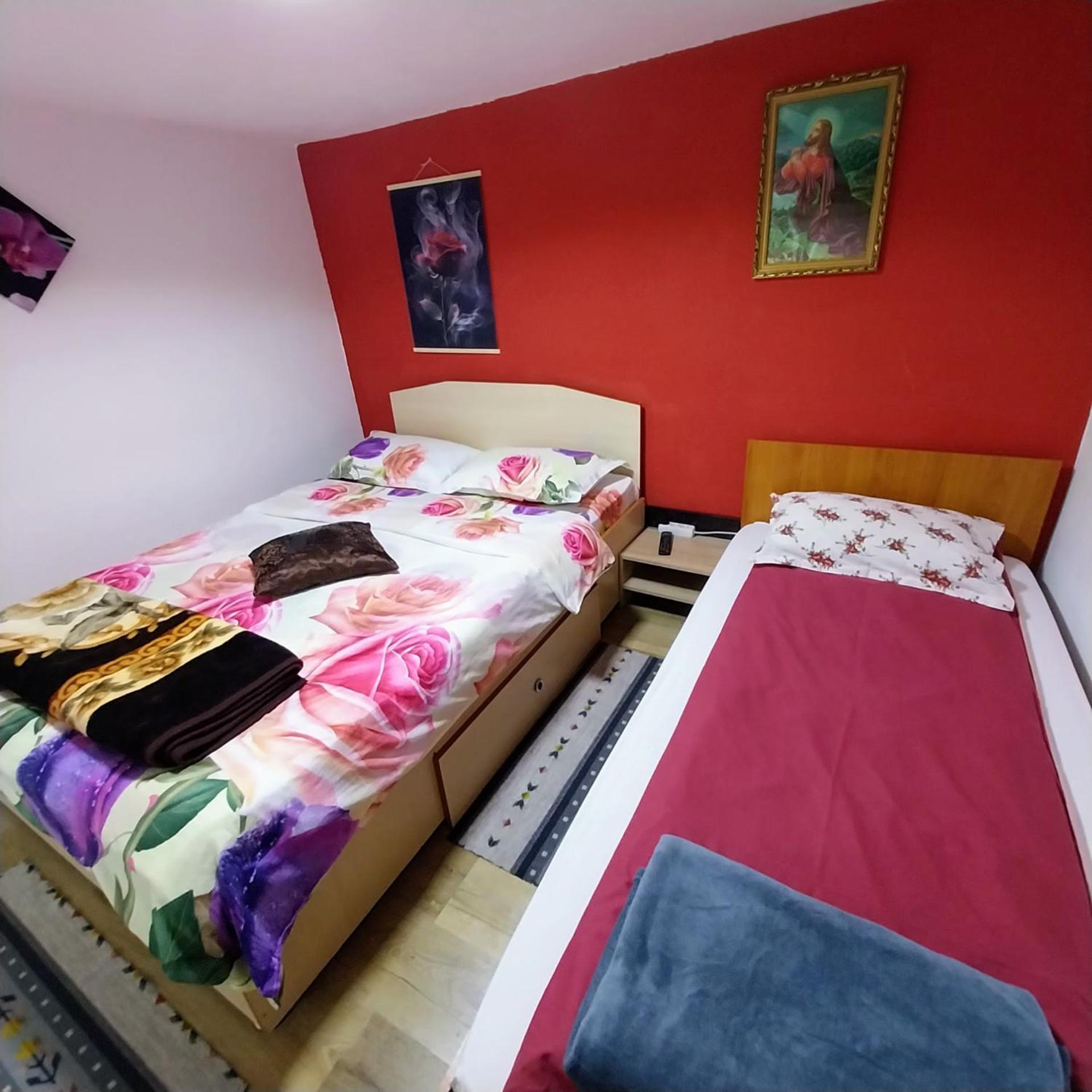 Casa Andreea Hotel Novaci-Straini Luaran gambar