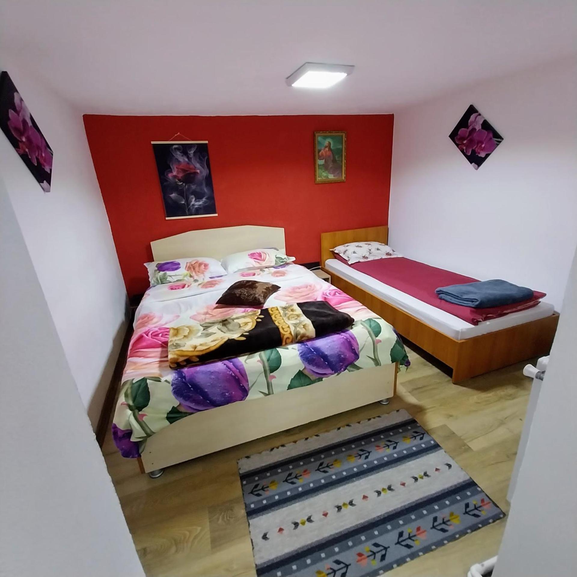 Casa Andreea Hotel Novaci-Straini Luaran gambar