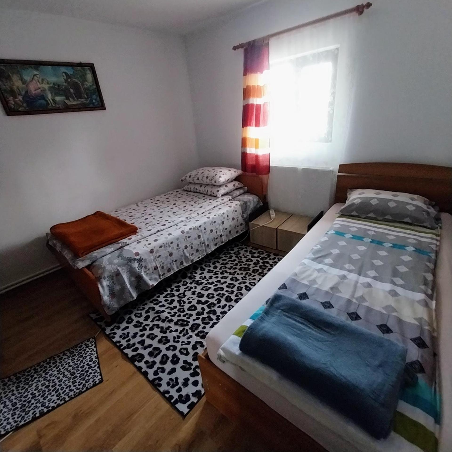 Casa Andreea Hotel Novaci-Straini Luaran gambar